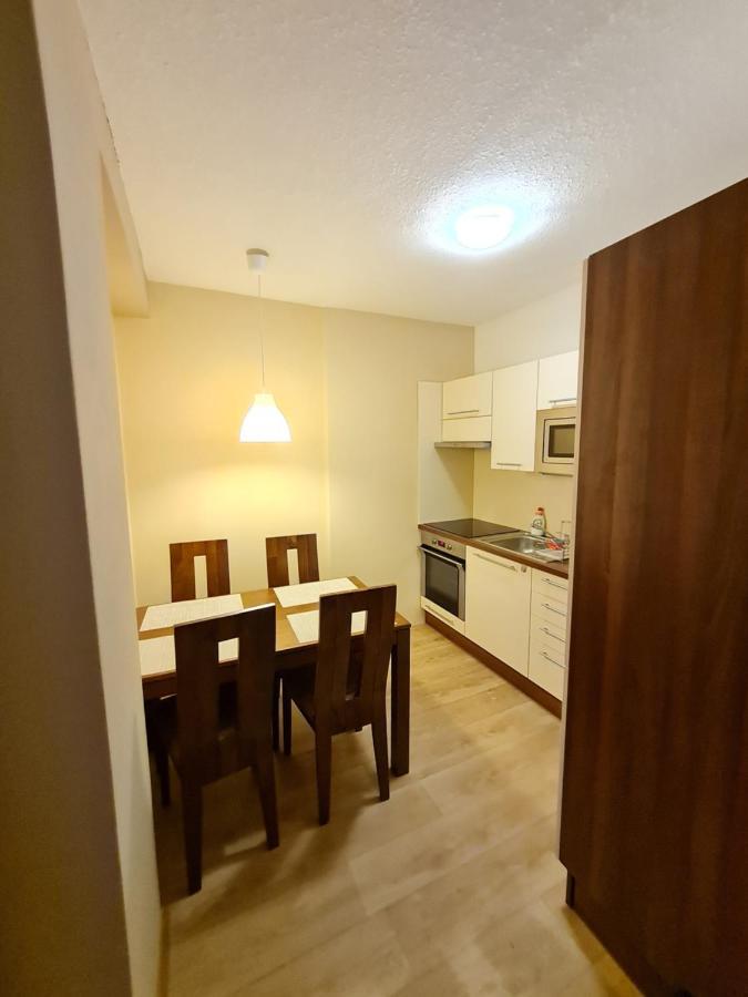 Apartman Na Kraji Lesa Všemina Exterior foto